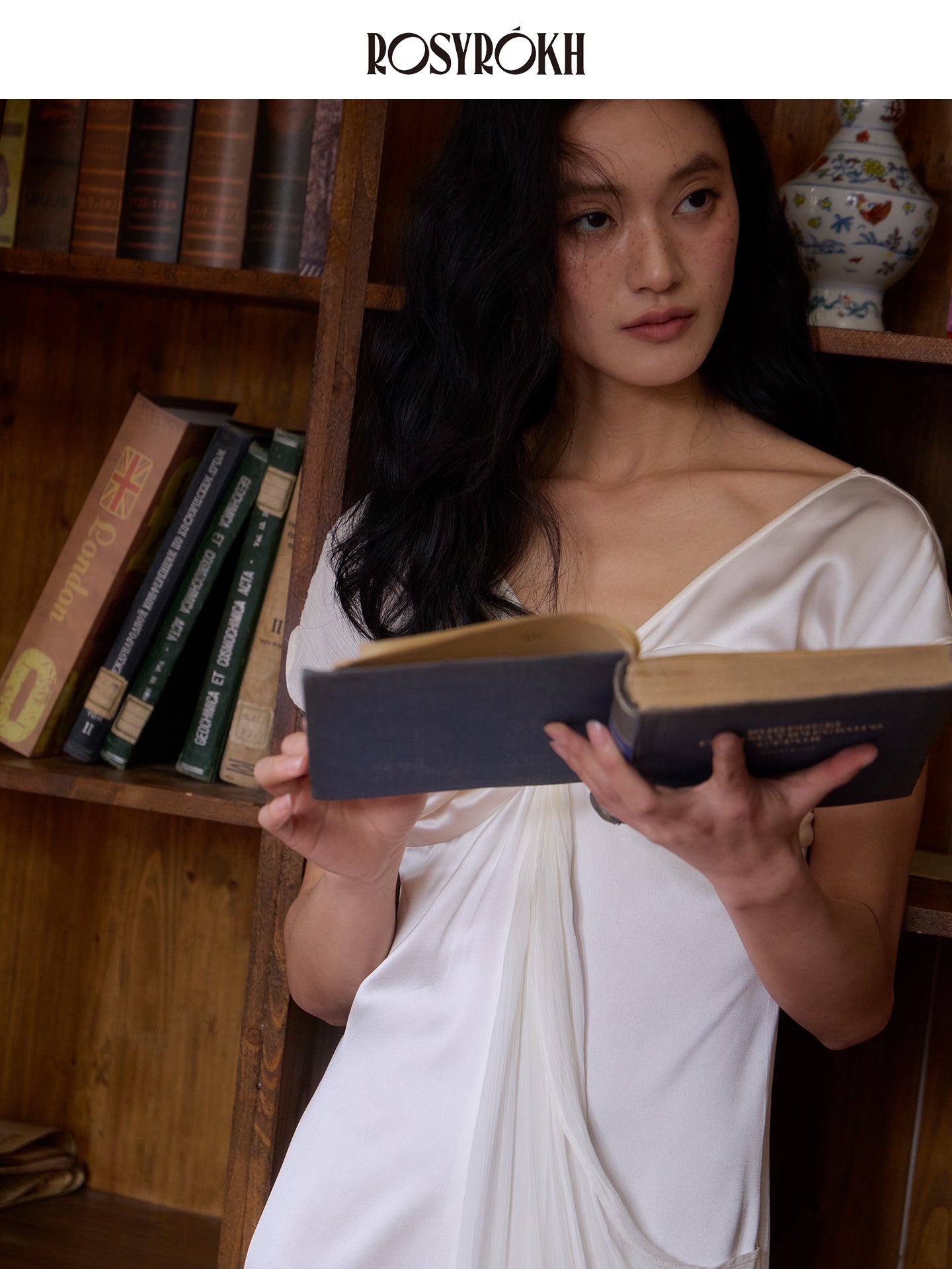 Silent Pleats & Poetical Light – Acetate Satin Pleated Skirt