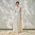 A-line dress with a light and airy neckline and off-the-shoulder design made of acetate Tencel.